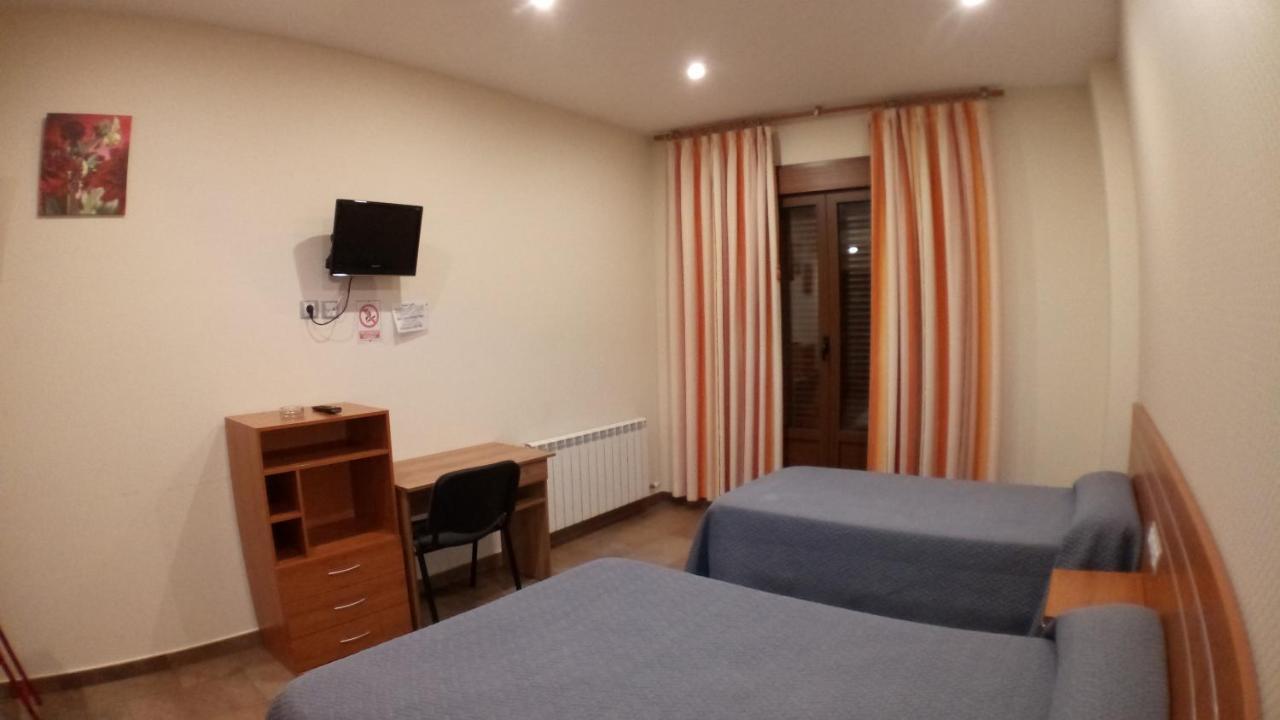 Hostal Venecia II Monzón Exteriör bild